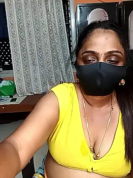 Snapshot of queendivya chatting on 05-10-26, 04:23 queendivya online show from 05-10-26, 04:23
