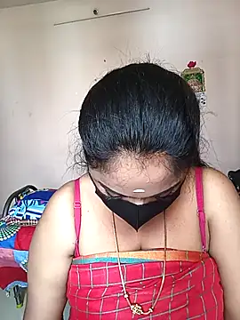 Snapshot of queendivya chatting on 05-13-26, 05:05 queendivya online show from 05-13-26, 05:05