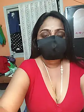 Snapshot of queendivya chatting on 05-14-26, 05:42 queendivya online show from 05-14-26, 05:42