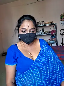Snapshot of queendivya chatting on 05-28-26, 06:43 queendivya online show from 05-28-26, 06:43