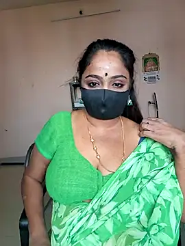 Snapshot of queendivya chatting on 06-05-26, 04:30 queendivya online show from 06-05-26, 04:30