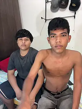 Snapshot of P4NT0J4 chatting on 02-07-26, 01:20 P4NT0J4 online show from 02-07-26, 01:20