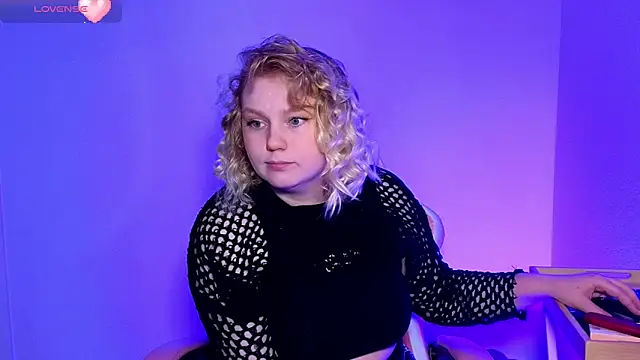 Snapshot of lame_cat chatting on 09-24-25, 12:03 lame cat online show from 09-24-25, 12:03