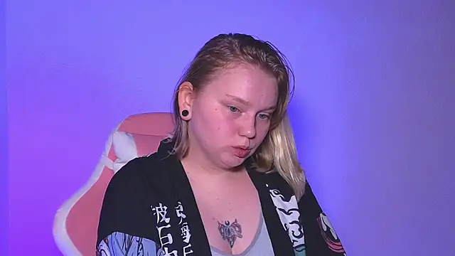 Snapshot of lame_cat chatting on 09-30-25, 01:10 lame cat online show from 09-30-25, 01:10