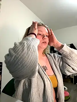 Snapshot of lame_cat chatting on 10-04-25, 01:14 lame cat online show from 10-04-25, 01:14