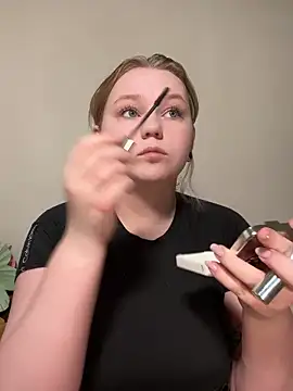 Snapshot of lame_cat chatting on 10-05-25, 12:53 lame cat online show from 10-05-25, 12:53