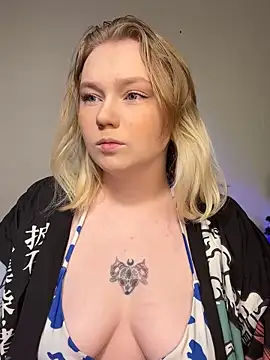 Snapshot of lame_cat chatting on 12-18-25, 01:55 lame cat online show from 12-18-25, 01:55