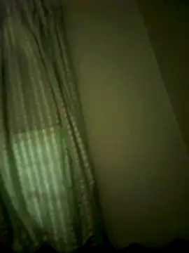 Snapshot of crish09 chatting on 10-31-25, 04:02 crish09 online show from 10-31-25, 04:02
