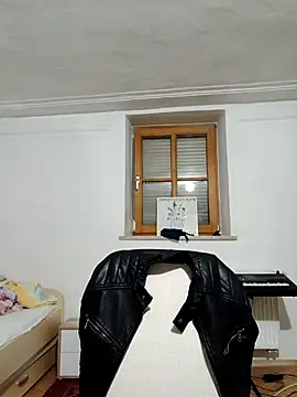 Casianantoonnio online show from 11-21-25, 01:43