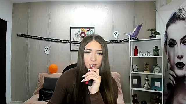 EllaClarke online show from 10-30-25, 11:55