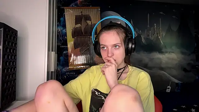 Snapshot of Elira_Breeze chatting on 11-02-25, 12:18 Elira Breeze online show from 11-02-25, 12:18