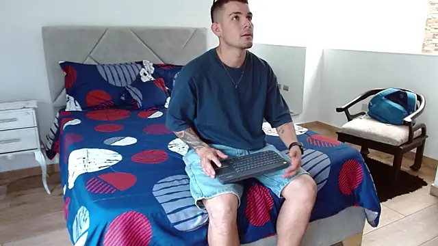 BooyHott  online show from 09-23-25, 07:06