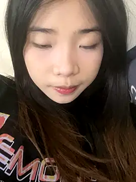 Snapshot of -Tania- chatting on 10-28-25, 09:02 -Tania- online show from 10-28-25, 09:02