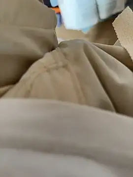 leeyoung  online show from 10-08-25, 07:17