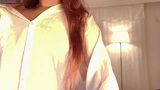 Snapshot of Scarlett_Star01 chatting on 06-11-26, 02:15 Scarlett Star01 online show from 06-11-26, 02:15