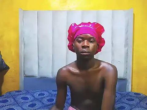 Snapshot of SexyBear012 chatting on 09-22-25, 12:40 SexyBear012 online show from 09-22-25, 12:40