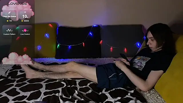 Snapshot of Mav1s___ chatting on 01-07-26, 02:08 Mav1s online show from 01-07-26, 02:08