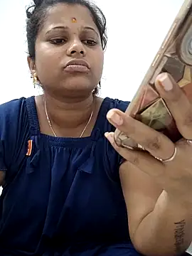 sweetqueen143 online show from 02-15-26, 08:02