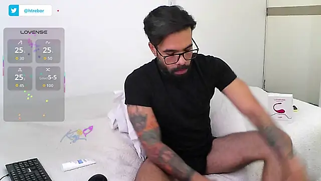 htrebor87 online show from 02-12-26, 07:31