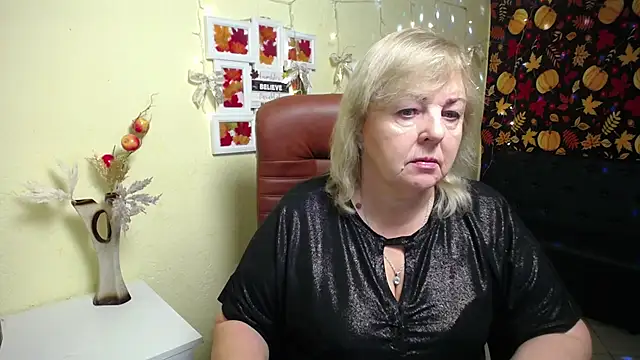 MilenaWedxy online show from 11-23-25, 06:02