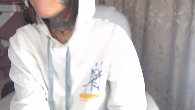 Snapshot of Gyal_8_ chatting on 10-03-25, 03:36 Gyal 8 online show from 10-03-25, 03:36