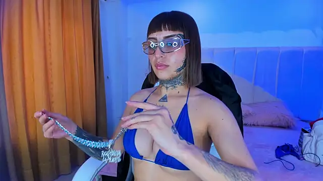 Snapshot of Gyal_8_ chatting on 10-22-25, 08:08 Gyal 8 online show from 10-22-25, 08:08