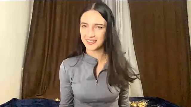 TifanyRawi online show from 10-07-25, 08:39