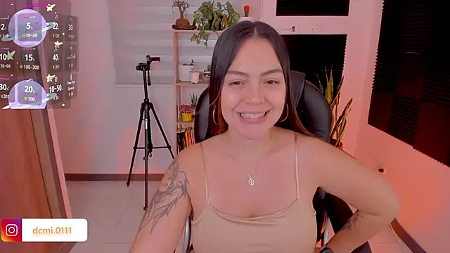 Snapshot of TaniaVelvet chatting on 10-23-25, 04:28 TaniaVelvet online show from 10-23-25, 04:28