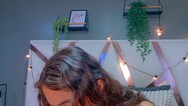 MyApril   online show from 03-02-26, 12:23