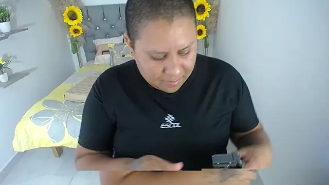 Snapshot of hotlesby_valery chatting on 11-21-25, 08:18 hotlesby valery online show from 11-21-25, 08:18