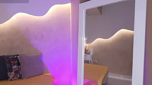 SaraGuzmann online show from 01-14-26, 07:19