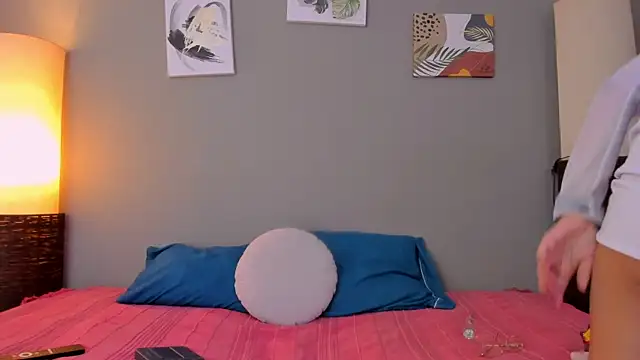 Rouse Monroe online show from 10-07-25, 04:42