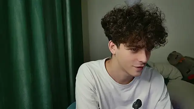 Snapshot of dreamgonetan chatting on 09-23-25, 01:19 dreamgonetan online show from 09-23-25, 01:19