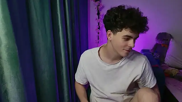 Snapshot of dreamgonetan chatting on 10-06-25, 08:50 dreamgonetan online show from 10-06-25, 08:50