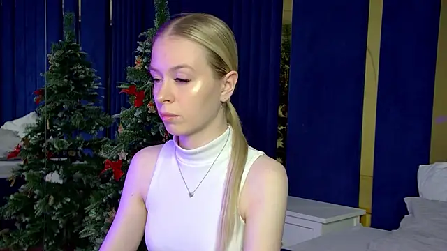 MiaGraces online show from 12-18-25, 05:13