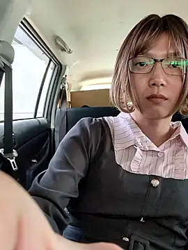 Snapshot of takusaki223 chatting on 05-15-26, 01:23 takusaki223 online show from 05-15-26, 01:23