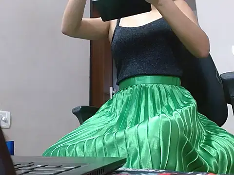 muskaan8400 online show from 10-23-25, 08:57