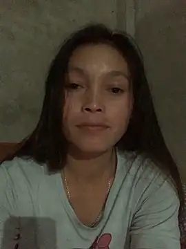 Snapshot of Halyy_xx chatting on 10-01-25, 02:45 Halyy xx online show from 10-01-25, 02:45