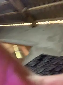 Snapshot of Halyy_xx chatting on 10-16-25, 04:24 Halyy xx online show from 10-16-25, 04:24