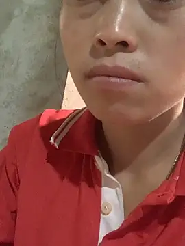 Snapshot of Halyy_xx chatting on 10-31-25, 03:07 Halyy xx online show from 10-31-25, 03:07