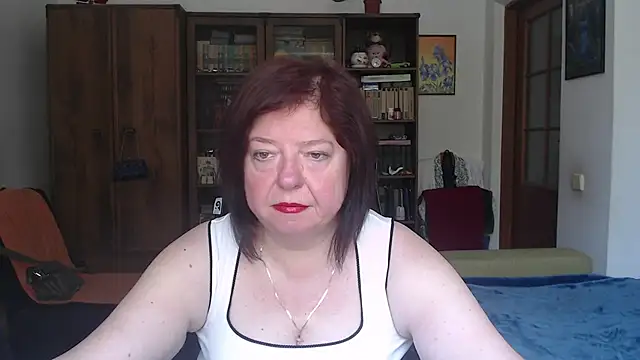 Snapshot of Violet_Pulse chatting on 07-16-26, 08:42 Violet Pulse online show from 07-16-26, 08:42