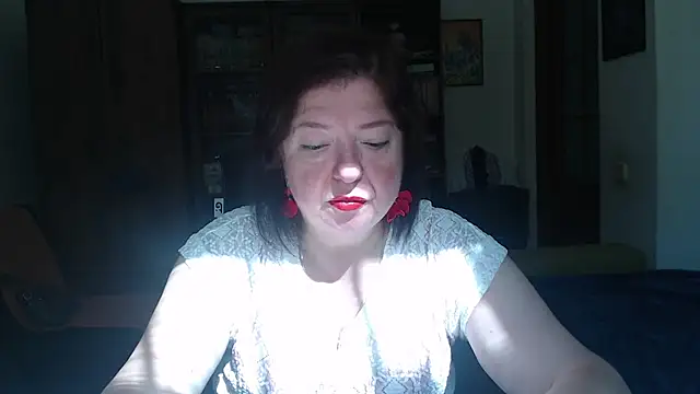 Snapshot of Violet_Pulse chatting on 07-18-26, 06:39 Violet Pulse online show from 07-18-26, 06:39