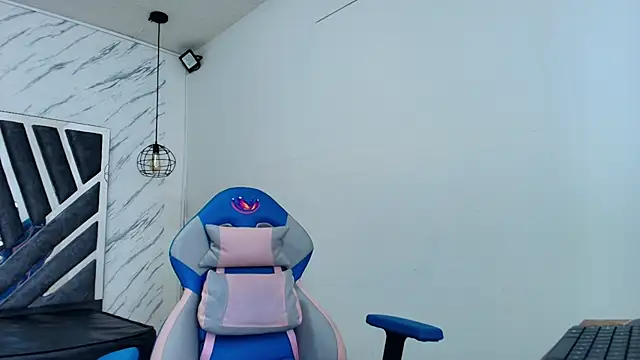 lorem adams online show from 11-21-25, 11:09