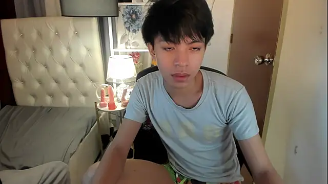 Snapshot of jayxxxlovescock chatting on 05-19-26, 11:00 jayxxxlovescock online show from 05-19-26, 11:00