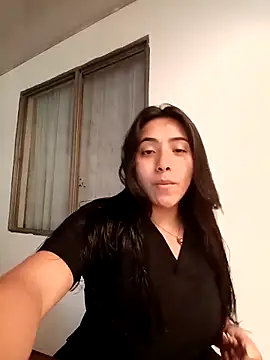 Snapshot of ANDREA-10_ chatting on 10-18-25, 01:56 ANDREA-10 online show from 10-18-25, 01:56