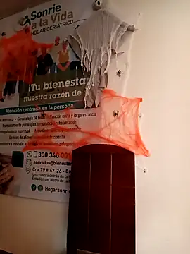 Snapshot of ANDREA-10_ chatting on 10-27-25, 02:21 ANDREA-10 online show from 10-27-25, 02:21