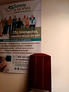 Snapshot of ANDREA-10_ chatting on 12-05-25, 01:52 ANDREA-10 online show from 12-05-25, 01:52