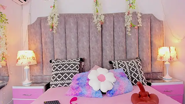 JadeBennett  online show from 10-25-25, 04:31