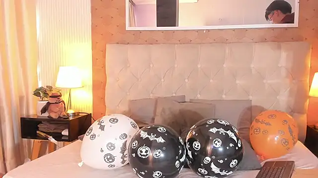 Snapshot of liam_twiink chatting on 10-31-25, 08:10 liam twiink online show from 10-31-25, 08:10