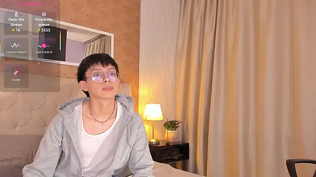 Snapshot of liam_twiink chatting on 11-21-25, 07:56 liam twiink online show from 11-21-25, 07:56